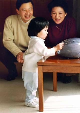 JP_naruhito_family_104.jpg