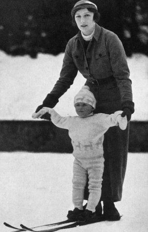 1934skiingwithmother.jpg