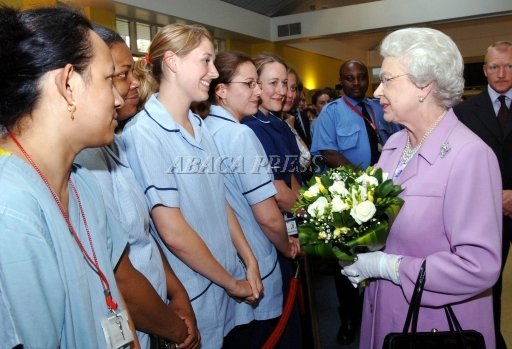 QueennursingstaffRLH8thJuly.jpg