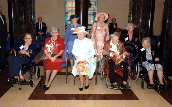 QueenLadiesMinistryofDefence9thJuly.jpg