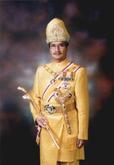 Sultan Terengganu Sultan Mizan celebrates his 43rd birthday 20 July.jpg