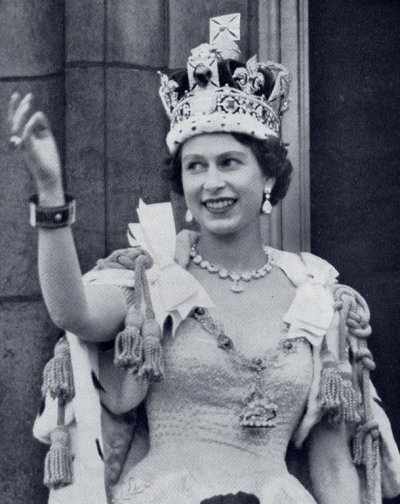 Coronation 1953 Buckingham Palace (3).jpg