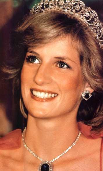 beauty%20of%20diana%20in%20tiara.jpg