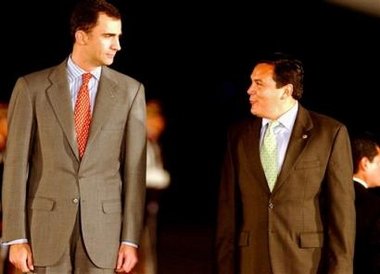 capt.sal10201240345.el_salvador_spain_prince_felipe_sal102.jpg