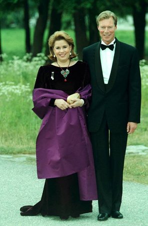 Gripsholm, kungaparets silverbröllop 2001.jpg