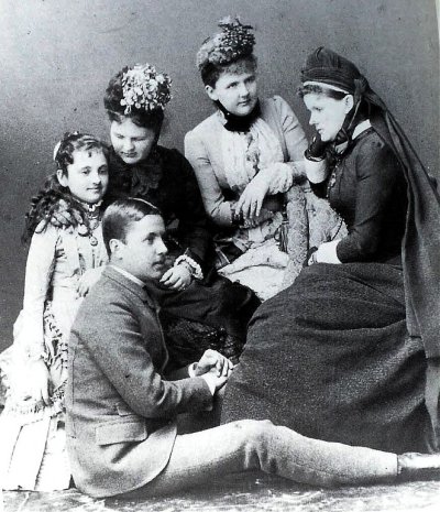 Elisabeth,Frederick,Marie,Emma, and Helena of Waldeck-Pyrmont.jpg