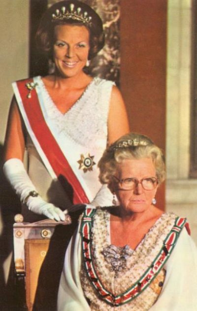 QueenJuliana_heirBeatrixbejewelled.jpg