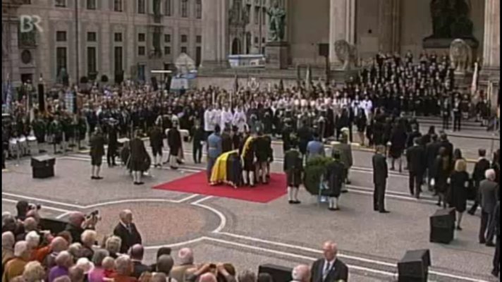 Funeral of AD Otto, Requiem in Munich 2.jpg