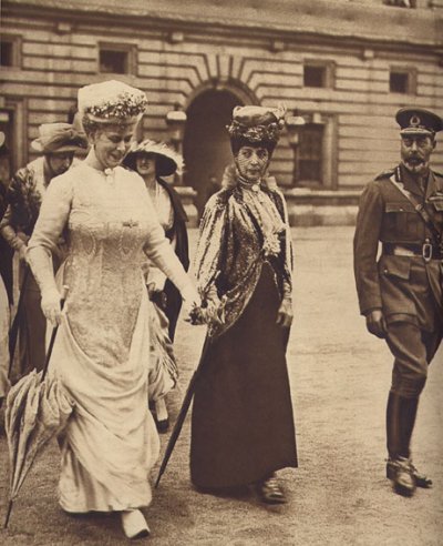 Queen Mary & Queen Alexandra.jpg