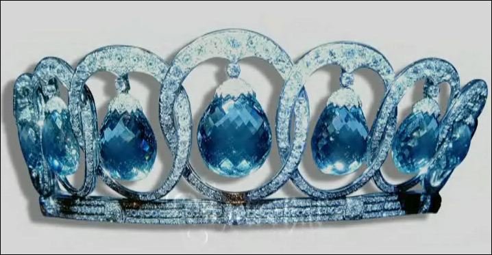 Spain Queen Ena Aquamarine tiara, remodelled, now Torlonia.jpg