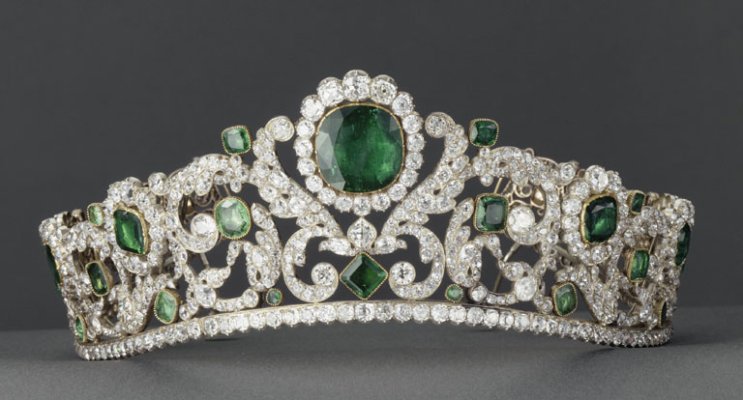 Emerald & Diamond Diadem (1814or1820) by Bapst for Duchess of Angouleme Marie Therese 4.jpg