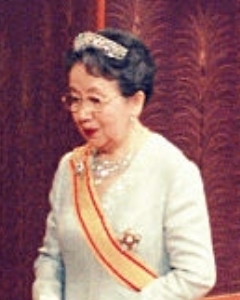 Yuriko_tiara_1999.png