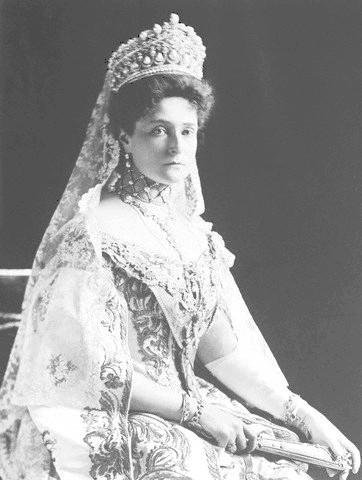 HIM_Tzarina_Alexandra_Feodorovna__14_q.jpg