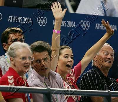 OLY2004-HANDBALL-CHN-DEN-06.jpg