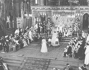 Elizabeth - kneeling before archbishop.jpg