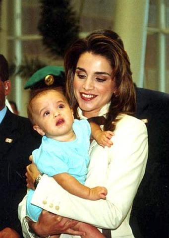 Queen Rania & Salma-2.jpg