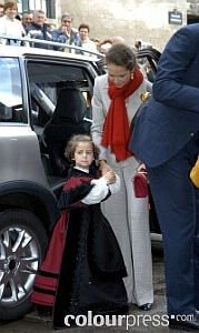 Infanta Elena and her daughter Federica during their visit to Lugo.jpg