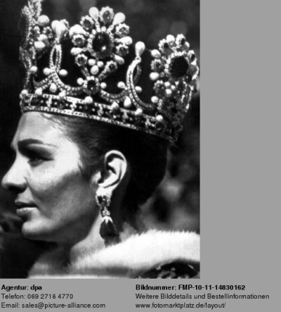 1967-10-26-Coronation9.jpg