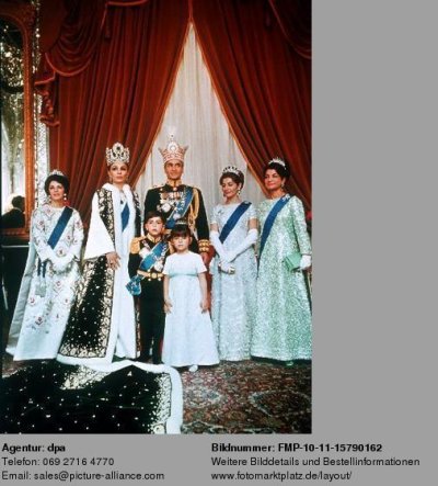 1967-10-26-Coronation15.jpg
