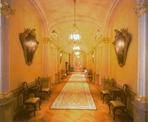 Palacecorridor.jpg
