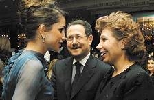 rania with asma-assad's parents.JPG