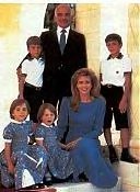 1989-family group.jpg