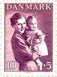 1_stamp Margrethe 1941.jpg