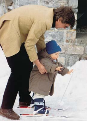 Alex_Daddy learning ski 2001.jpg