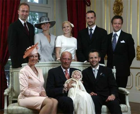 Click image for larger version

Name:	Maud Angelica godparents.JPG
Views:	1022
Size:	31.8 KB
ID:	115549