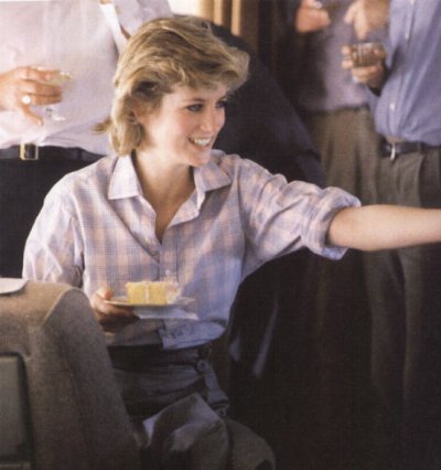 Click image for larger version

Name:	Diana on Plane.jpg
Views:	328
Size:	41.4 KB
ID:	122387