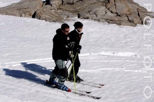 Click image for larger version

Name:	CPly couple skiing.jpg
Views:	771
Size:	27.2 KB
ID:	123215