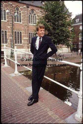 Click image for larger version

Name:	1988___Leiden___Constantijn___universiteit.JPG
Views:	1659
Size:	50.6 KB
ID:	13493