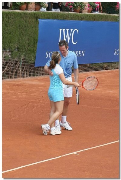 Click image for larger version

Name:	Laureus_Tennis_037.jpg
Views:	372
Size:	84.8 KB
ID:	244994
