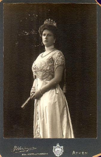 Click image for larger version

Name:	Princess Alice of Battenberg, The Princess Andrew of Greece & Denmark 1.jpg
Views:	6147
Size:	31.7 KB
ID:	261634