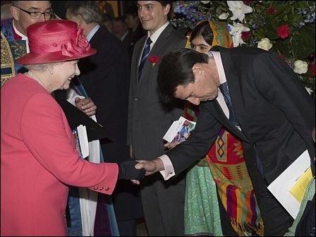 Click image for larger version

Name:	Bow by Sebastian Coe, Commonwealth Day 201403.jpg
Views:	629
Size:	39.6 KB
ID:	291218