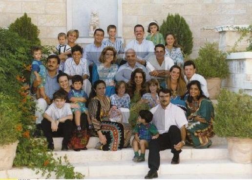 Click image for larger version

Name:	Royal family1996.jpg
Views:	7474
Size:	40.0 KB
ID:	38032