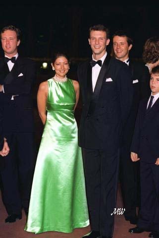 Click image for larger version

Name:	1997-10-03 Gala 25.jpg
Views:	1103
Size:	30.7 KB
ID:	66861