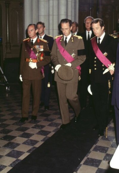Click image for larger version

Name:	funeral leopold iii.jpg
Views:	1963
Size:	56.5 KB
ID:	70661