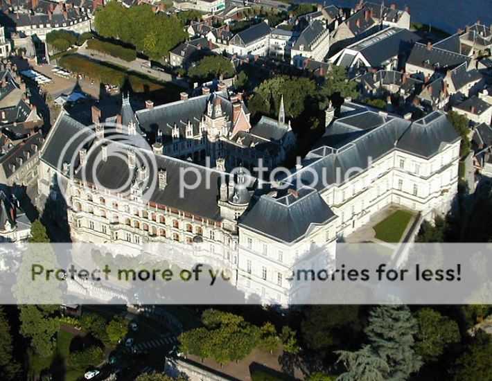 ChateauRoyaldeBlois.jpg