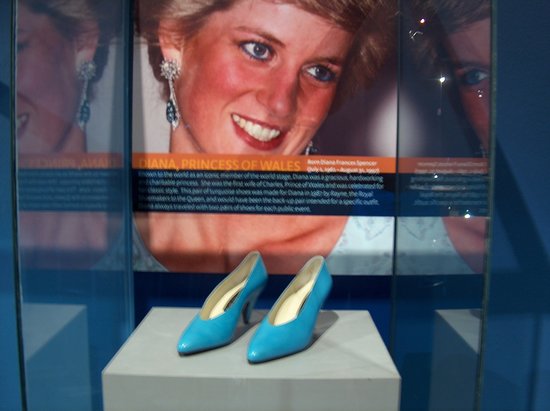 princess-diana-s-shoes.jpg