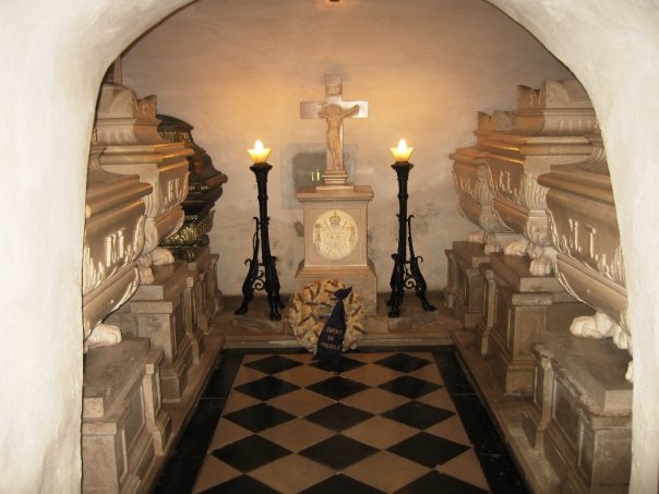 Kostanjevica_crypt.jpg