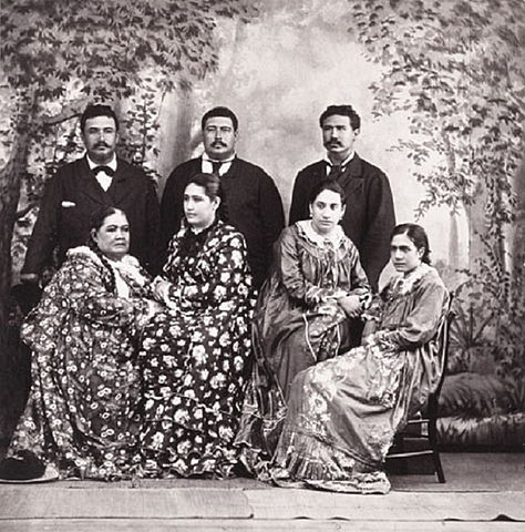 474px-Salmon_family_of_Tahiti,_ca._1880s.jpg